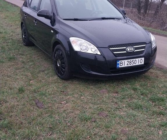 Чорний Кіа Сід, об'ємом двигуна 1.4 л та пробігом 230 тис. км за 5550 $, фото 1 на Automoto.ua