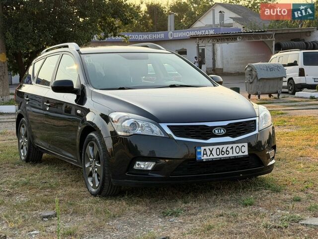 Черный Киа Сид, объемом двигателя 1.4 л и пробегом 152 тыс. км за 5999 $, фото 1 на Automoto.ua