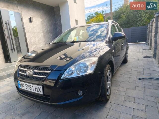 Черный Киа Сид, объемом двигателя 1.4 л и пробегом 193 тыс. км за 5300 $, фото 1 на Automoto.ua