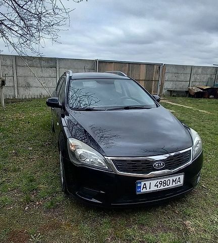 Черный Киа Сид, объемом двигателя 1.4 л и пробегом 207 тыс. км за 6100 $, фото 1 на Automoto.ua