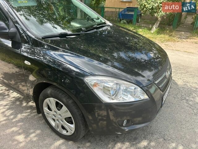 Чорний Кіа Сід, об'ємом двигуна 1.6 л та пробігом 276 тис. км за 4700 $, фото 1 на Automoto.ua