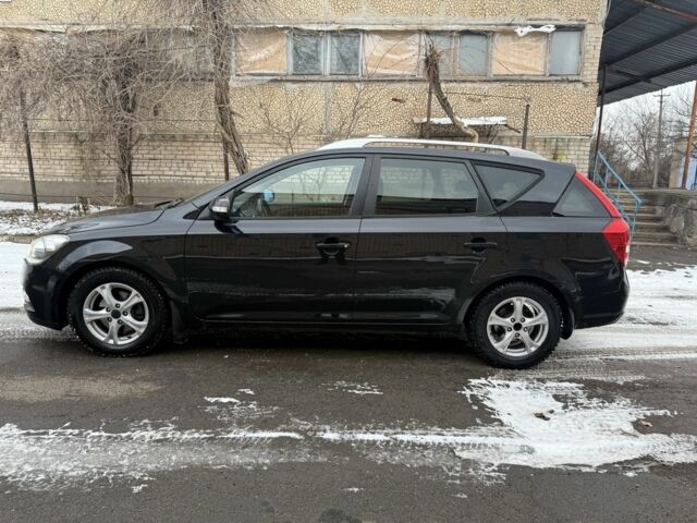 Черный Киа Сид, объемом двигателя 1.6 л и пробегом 238 тыс. км за 6900 $, фото 1 на Automoto.ua