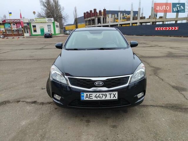 Черный Киа Сид, объемом двигателя 1.4 л и пробегом 175 тыс. км за 7500 $, фото 1 на Automoto.ua