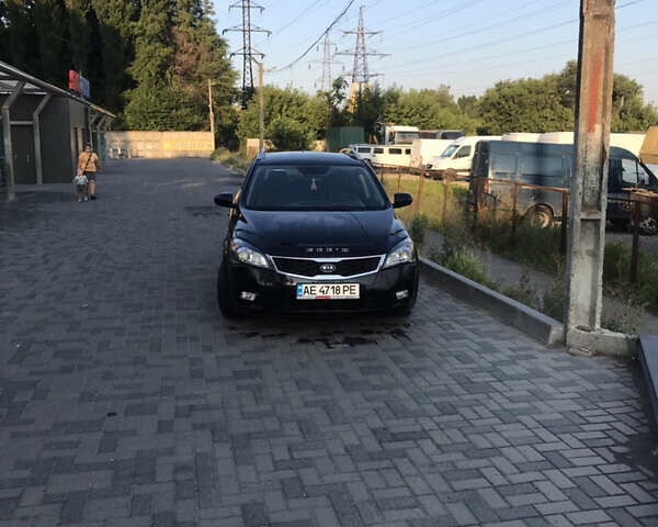 Черный Киа Сид, объемом двигателя 1.6 л и пробегом 240 тыс. км за 7000 $, фото 1 на Automoto.ua