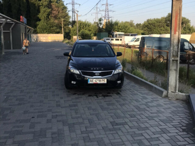 Чорний Кіа Сід, об'ємом двигуна 1.6 л та пробігом 190 тис. км за 6500 $, фото 1 на Automoto.ua