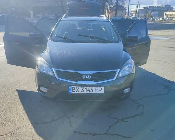 Черный Киа Сид, объемом двигателя 1.4 л и пробегом 200 тыс. км за 5600 $, фото 1 на Automoto.ua