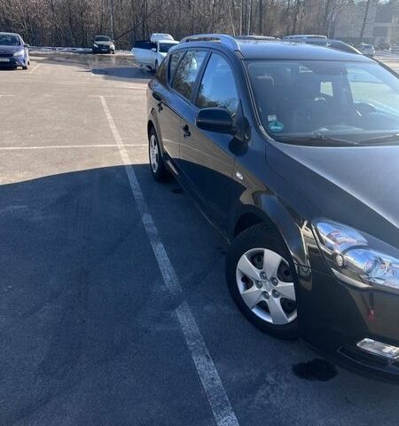 Чорний Кіа Сід, об'ємом двигуна 1.58 л та пробігом 251 тис. км за 7600 $, фото 1 на Automoto.ua