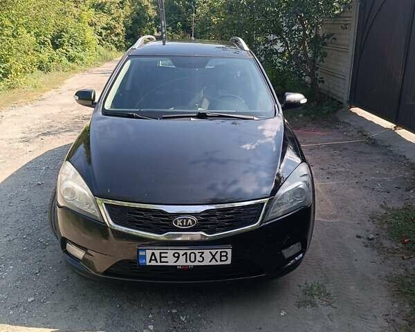 Черный Киа Сид, объемом двигателя 1.58 л и пробегом 300 тыс. км за 5900 $, фото 1 на Automoto.ua