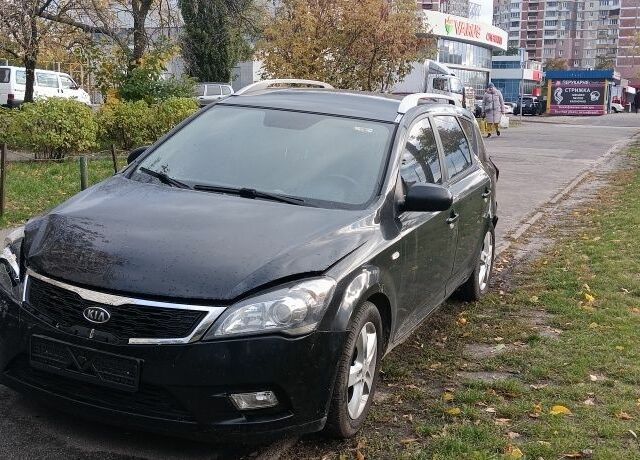 Черный Киа Сид, объемом двигателя 1.6 л и пробегом 410 тыс. км за 4000 $, фото 1 на Automoto.ua