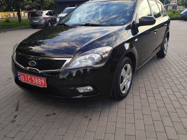 Черный Киа Сид, объемом двигателя 1.4 л и пробегом 87 тыс. км за 6500 $, фото 1 на Automoto.ua