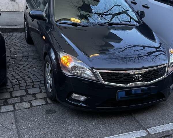 Чорний Кіа Сід, об'ємом двигуна 1.4 л та пробігом 123 тис. км за 5318 $, фото 1 на Automoto.ua