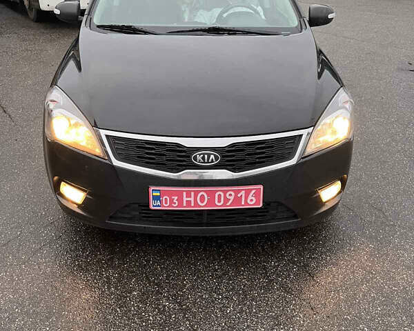 Черный Киа Сид, объемом двигателя 1.6 л и пробегом 223 тыс. км за 6500 $, фото 1 на Automoto.ua