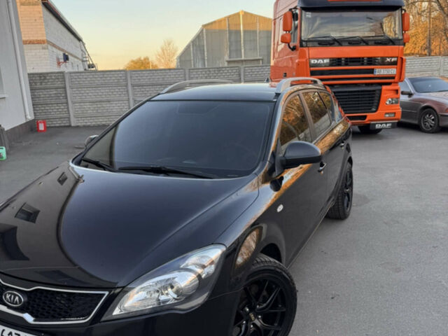 Чорний Кіа Сід, об'ємом двигуна 1.6 л та пробігом 270 тис. км за 8000 $, фото 1 на Automoto.ua
