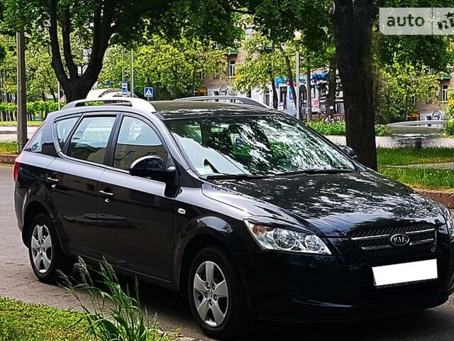 Черный Киа Сид, объемом двигателя 0 л и пробегом 100 тыс. км за 7990 $, фото 1 на Automoto.ua