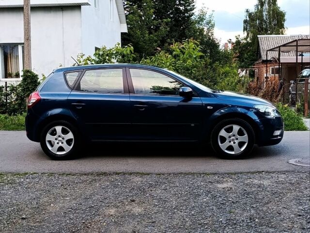 Фиолетовый Киа Сид, объемом двигателя 1.6 л и пробегом 214 тыс. км за 8900 $, фото 1 на Automoto.ua