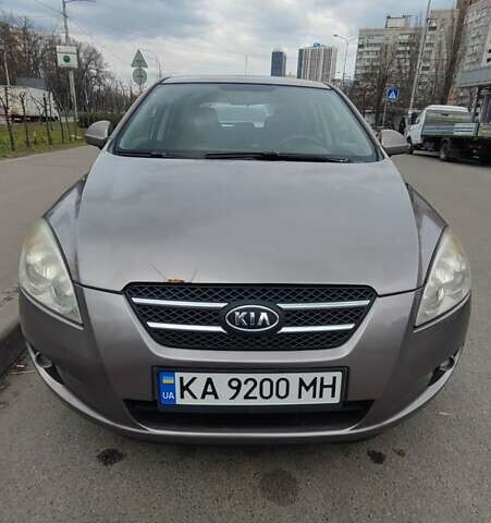 Коричневый Киа Сид, объемом двигателя 1.4 л и пробегом 303 тыс. км за 4500 $, фото 1 на Automoto.ua