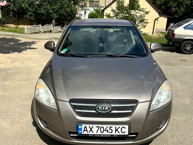 Коричневый Киа Сид, объемом двигателя 1.6 л и пробегом 232 тыс. км за 5600 $, фото 1 на Automoto.ua