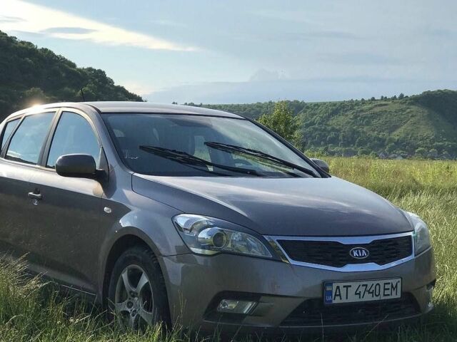 Коричневий Кіа Сід, об'ємом двигуна 1.4 л та пробігом 320 тис. км за 2800 $, фото 1 на Automoto.ua