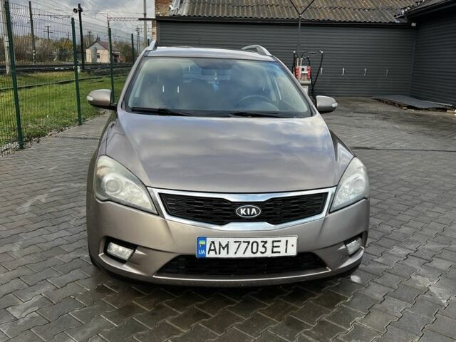 Коричневый Киа Сид, объемом двигателя 1.6 л и пробегом 280 тыс. км за 6500 $, фото 1 на Automoto.ua