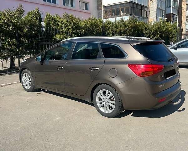 Коричневый Киа Сид, объемом двигателя 1.6 л и пробегом 240 тыс. км за 9800 $, фото 1 на Automoto.ua