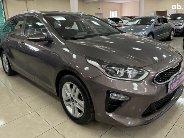 Коричневый Киа Сид, объемом двигателя 0 л и пробегом 171 тыс. км за 13400 $, фото 1 на Automoto.ua