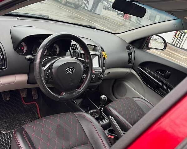 Червоний Кіа Сід, об'ємом двигуна 1.59 л та пробігом 285 тис. км за 4500 $, фото 1 на Automoto.ua
