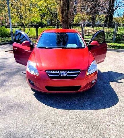 Красный Киа Сид, объемом двигателя 2 л и пробегом 210 тыс. км за 6500 $, фото 1 на Automoto.ua