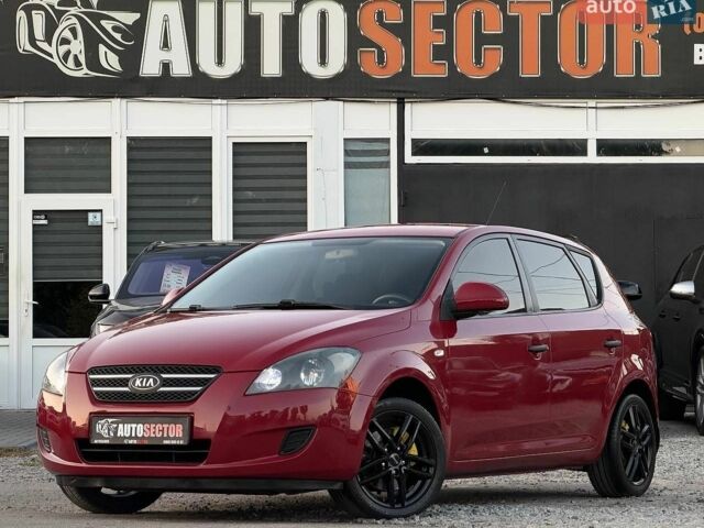 Красный Киа Сид, объемом двигателя 1.4 л и пробегом 255 тыс. км за 4800 $, фото 1 на Automoto.ua