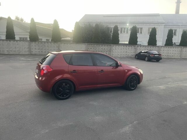 Красный Киа Сид, объемом двигателя 1.6 л и пробегом 181 тыс. км за 6200 $, фото 1 на Automoto.ua