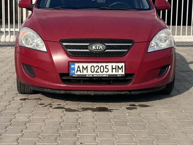 Червоний Кіа Сід, об'ємом двигуна 1.6 л та пробігом 230 тис. км за 4700 $, фото 1 на Automoto.ua