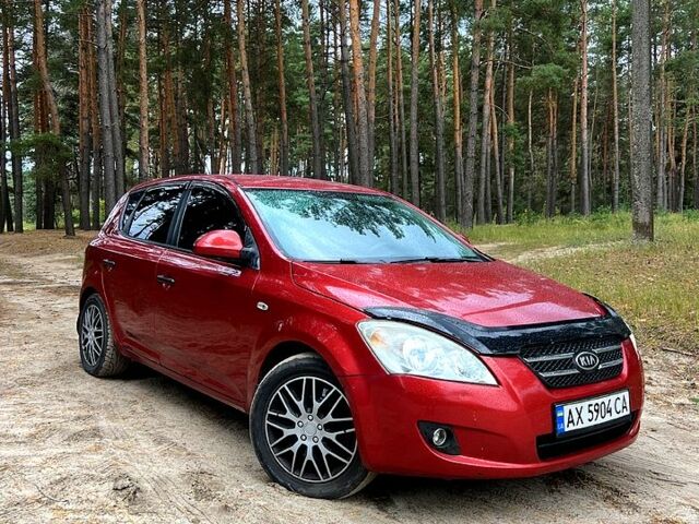 Красный Киа Сид, объемом двигателя 1.6 л и пробегом 236 тыс. км за 4500 $, фото 1 на Automoto.ua