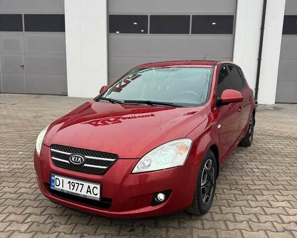 Красный Киа Сид, объемом двигателя 1.59 л и пробегом 238 тыс. км за 5200 $, фото 1 на Automoto.ua