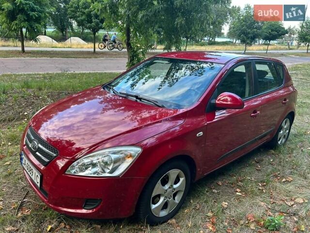 Красный Киа Сид, объемом двигателя 1.4 л и пробегом 191 тыс. км за 5400 $, фото 1 на Automoto.ua