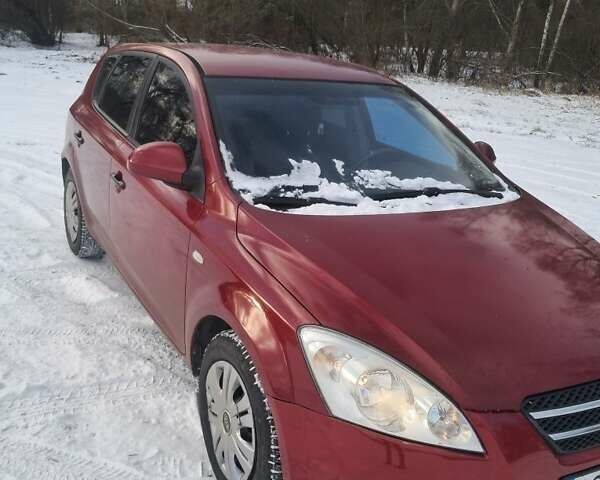 Червоний Кіа Сід, об'ємом двигуна 1.4 л та пробігом 270 тис. км за 4600 $, фото 1 на Automoto.ua