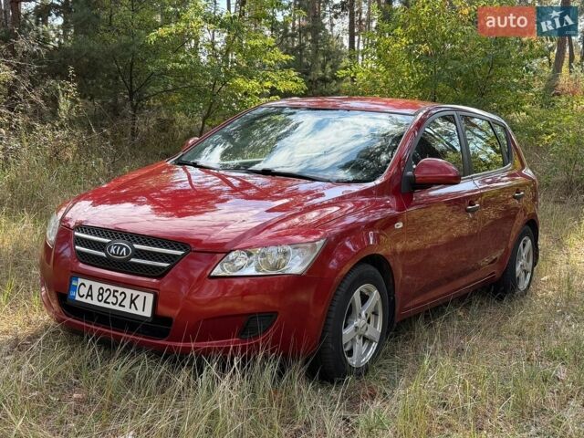 Красный Киа Сид, объемом двигателя 1.59 л и пробегом 212 тыс. км за 6200 $, фото 1 на Automoto.ua
