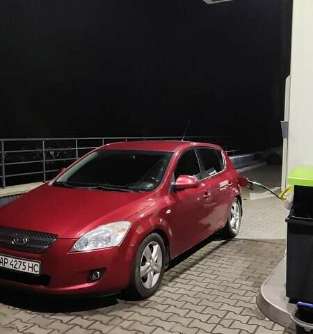 Красный Киа Сид, объемом двигателя 1.6 л и пробегом 232 тыс. км за 5400 $, фото 1 на Automoto.ua