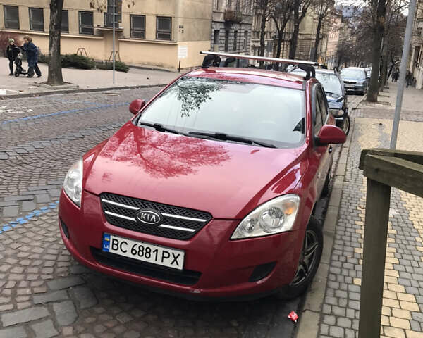 Красный Киа Сид, объемом двигателя 1.6 л и пробегом 265 тыс. км за 4300 $, фото 1 на Automoto.ua