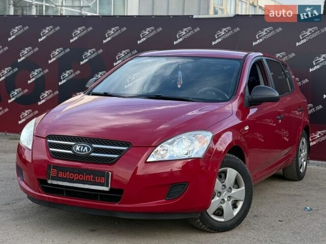 Красный Киа Сид, объемом двигателя 1.4 л и пробегом 216 тыс. км за 4500 $, фото 1 на Automoto.ua