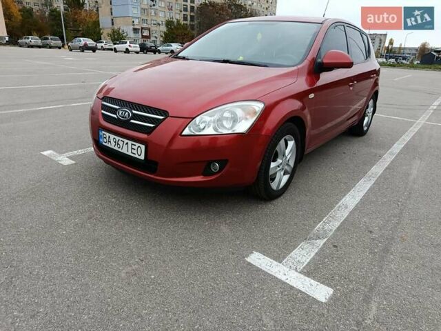 Киа Сид 2008 в Кропивницком (Кировограде) на Automoto.ua Красный Киа Сид, объемом двигателя 2 л и пробегом 208 тыс. км за 6500 $, фото 1 на Automoto.ua