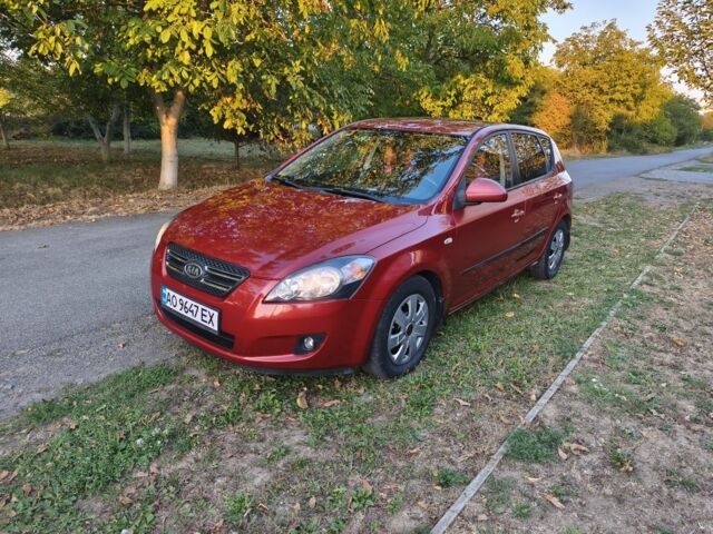 Червоний Кіа Сід, об'ємом двигуна 0 л та пробігом 260 тис. км за 4502 $, фото 1 на Automoto.ua