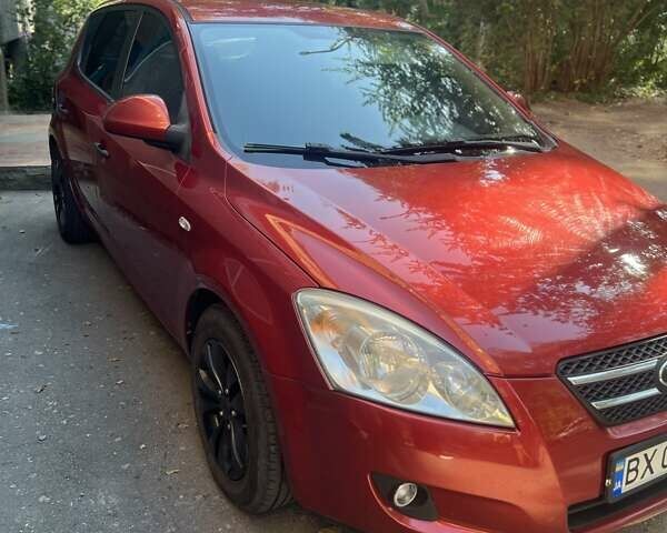 Червоний Кіа Сід, об'ємом двигуна 1.4 л та пробігом 238 тис. км за 5600 $, фото 1 на Automoto.ua