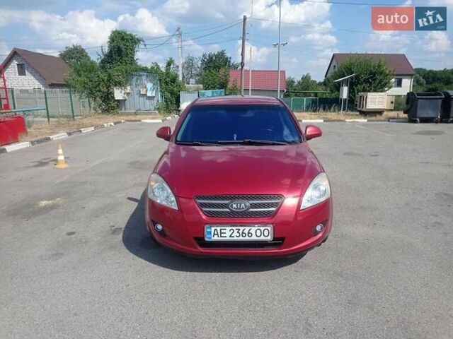 Красный Киа Сид, объемом двигателя 1.59 л и пробегом 266 тыс. км за 5500 $, фото 1 на Automoto.ua
