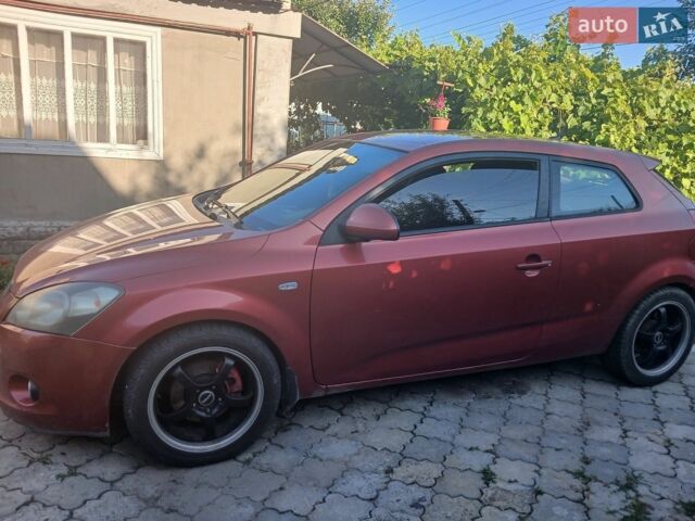 Червоний Кіа Сід, об'ємом двигуна 1.4 л та пробігом 320 тис. км за 4200 $, фото 1 на Automoto.ua