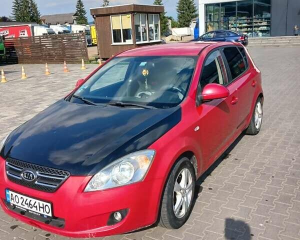 Красный Киа Сид, объемом двигателя 1.6 л и пробегом 227 тыс. км за 4400 $, фото 1 на Automoto.ua