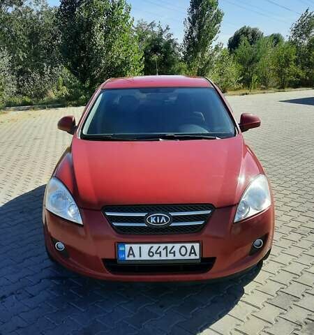 Красный Киа Сид, объемом двигателя 2 л и пробегом 241 тыс. км за 5500 $, фото 1 на Automoto.ua