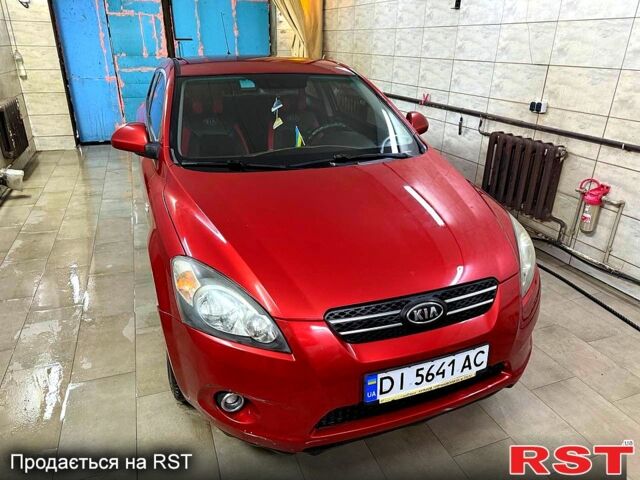 Красный Киа Сид, объемом двигателя 1.6 л и пробегом 192 тыс. км за 4500 $, фото 1 на Automoto.ua
