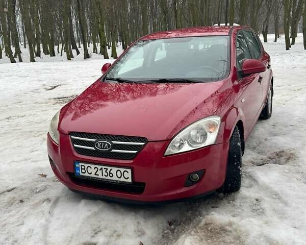 Красный Киа Сид, объемом двигателя 1.6 л и пробегом 182 тыс. км за 5200 $, фото 1 на Automoto.ua