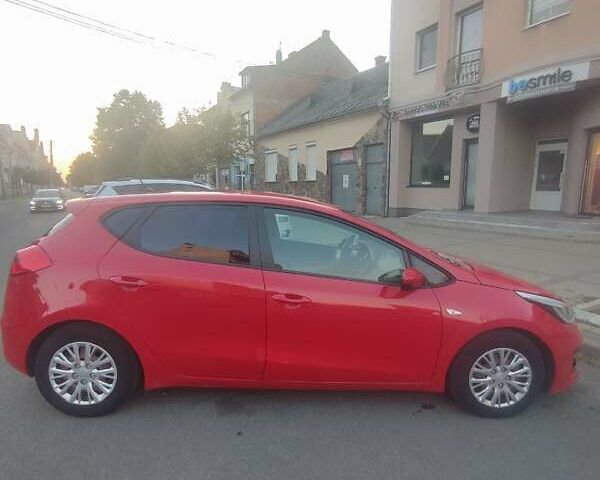 Красный Киа Сид, объемом двигателя 1.59 л и пробегом 141 тыс. км за 10500 $, фото 1 на Automoto.ua