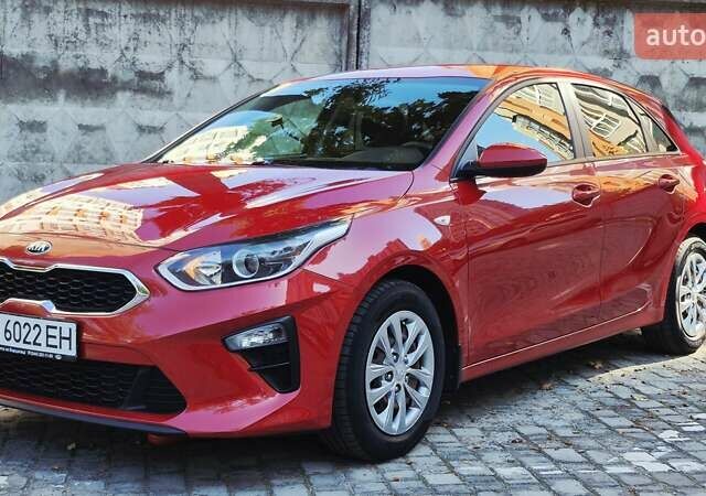 Червоний Кіа Сід, об'ємом двигуна 1.37 л та пробігом 69 тис. км за 14900 $, фото 1 на Automoto.ua
