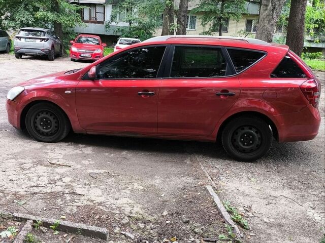 Червоний Кіа Сід, об'ємом двигуна 1.6 л та пробігом 210 тис. км за 4500 $, фото 1 на Automoto.ua
